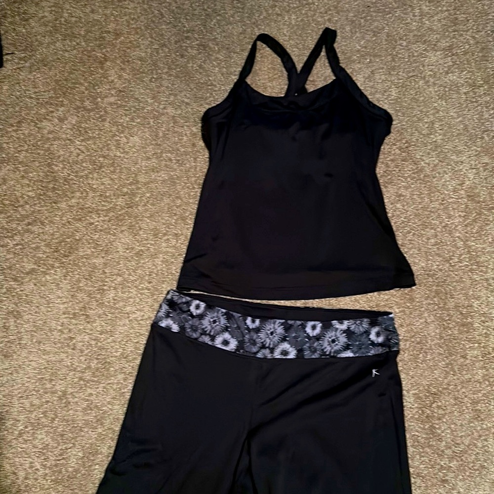 Women’s Capri exercise/yoga set